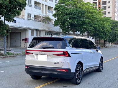 Bán xe Hyundai Custin Cao Cấp 2.0T 2024, màu trắng. 4