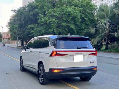 Bán xe Hyundai Custin Cao Cấp 2.0T 2024, màu trắng. 6