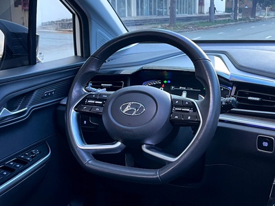 Bán xe Hyundai Custin Cao Cấp 2.0T 2024, màu trắng. 11