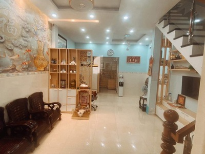 Quận 3 - Lê Văn Sỹ  ngay chợ Nguyễn Văn Trỗi  - ngang 4.7 sâu 10   vị trí đỉnh, nhà đẹp. 2