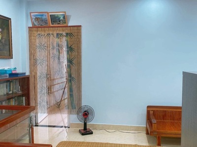Quận 3 - Lê Văn Sỹ  ngay chợ Nguyễn Văn Trỗi  - ngang 4.7 sâu 10   vị trí đỉnh, nhà đẹp. 3