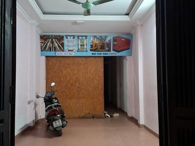 Chính chủ cho thuê gấp tầng 1 số 50, ngõ 61 Nguyễn Bá Khoản, P.Trung Hòa, CG.LH: 098 685 4948 3