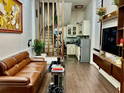Bán nhà trương định, hoàng mai, ngõ ô tô tránh, nhà cách ô tô 30m, sd 40m2, 7.5tỷ ctl 0