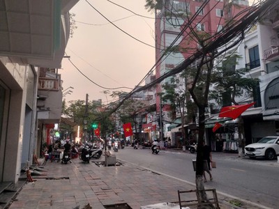Bán nhà mặt đường hai bà trưng   tặng nhà 135m    vị trí đẹp   vỉa hè rộng   kinh doanh cực tốt 0