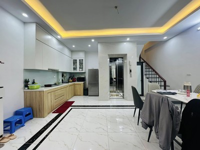  NHÀ ĐẸP TRƯƠNG ĐỊNH 5 TẦNG THANG MÁY 42m2  ngõ nông rộng rãi,ba gác tránh nhau. 3