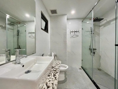 Đường nguyễn cơ thạch, từ liêm, nhà 6 tầng, mặt tiền 4,5m, thang máy 3