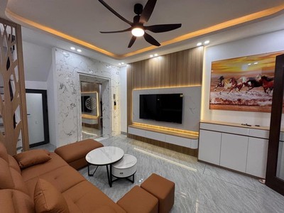 Đường nguyễn cơ thạch, từ liêm, nhà 6 tầng, mặt tiền 4,5m, thang máy 2