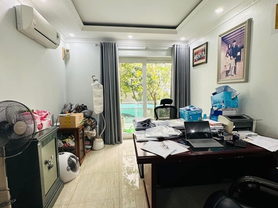 Cho thuê biệt thự tây hà, tố hữu, 200m2, 4 tầng, thang máy làm văn phòng, nhà ở 3