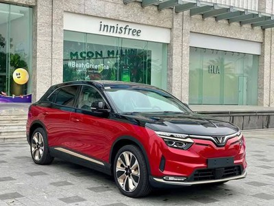 Vinfast VF8 xe tốt nhất cùng phân khúc 2