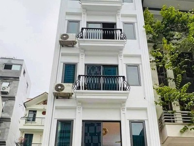 Bán nhà mặt phố q cầu giấy, 2 mặt thoáng, 50m chỉ 23 tỷ 1