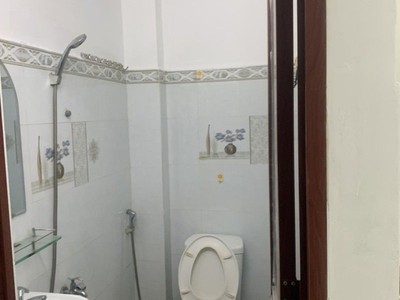Trung tâm tân phú giáp cách quận - ô tô tải cách 3 bước chân đỗ  sát cửa cửa - hẻm thông thoáng yên 1