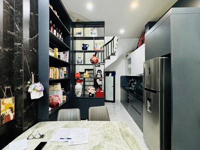 Hiếm - lô góc - full nội thất - 3 ngủ đủ công năng - vài bước ra ô tô - gần hồ tây. 2