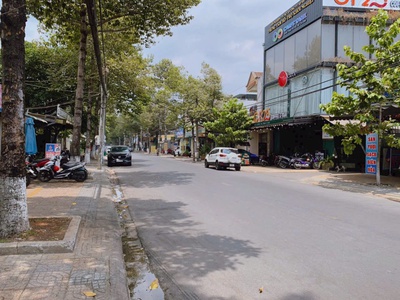 Bán lô đất mặt tiền trương định, vị trí siêu đẹp, 5m x 20m giá đầu tư 2