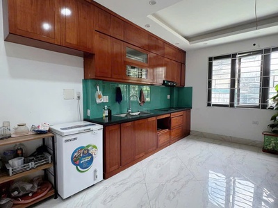 Cho thuê phòng ngõ 13 lĩnh nam   gần trường cấp 2 mai động 4