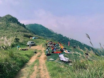 Bán đất khu vực đồi bù, núi bé, chương mỹ, hà nội. dt 1700m có 300 ont, giá 7,5 tỷ. 1