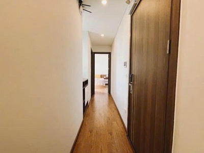 Trống phòng 2 ngủ, 1 khách, ô tô đỗ cửa, siêu nét 4