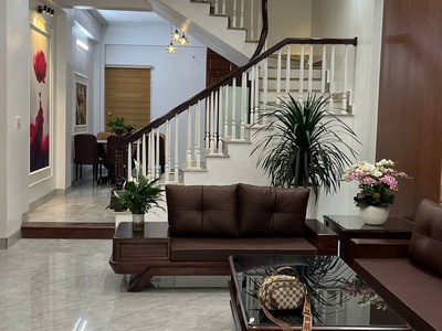 Bán nhà 4 tầng thiết kế hiện đại, gần đường Ngô Quyền, TP Hải Dương 2