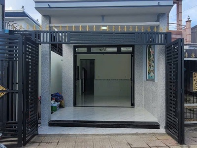 Bán gấp nhà đường cây da tân phú trung 110m2 giá 690 triệu sổ hồng riêng 0