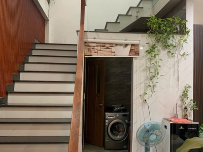 Gấp bán  nhà mới full nội thất, dt 60m2, ngang 7.5m, 2 tầng ở ngay, chỉ 3.68 tỷ 0