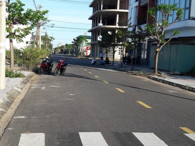 Đất nam hoà xuân chính chủ, kề lô góc giao nhau hai đường 10,5m lề 5m, thông sang đảo kim cương 2