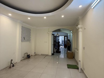 Bán nhà phân lô lê trọng tấn, ô tô đỗ cửa, dt 68m2, 18 tỷ 1