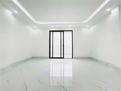 Nhà mới kính coong- oto ngủ trong nhà - kinh doanh nhỏ - dọn vào ở luôn chỉ nhỉnh 5 tỉ 2
