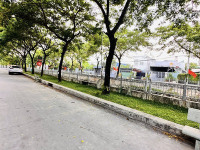 Nhà 4x16m, đường 7m thông, gần uỷ ban p thạnh xuân, sân xe hơi 1