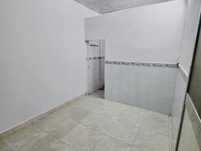 Tân sơn nhì - nhà hẻm đẹp 6m - sát mặt tiền - 60m  - 6pn - 2 lầu - chỉ 7.x tỷ 3
