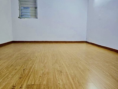 Tân sơn nhì - nhà hẻm đẹp 6m - sát mặt tiền - 60m  - 6pn - 2 lầu - chỉ 7.x tỷ 4