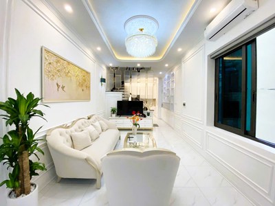 Ngay mặt tiền nhật tảo q10, 3 tầng mới keng   hẻm xe hơi sạch sẽ, dân trí cao - nhỉnh 6 tỷ 2