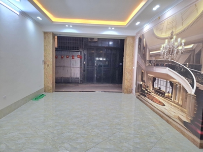 Siêu phẩm vương thừa vũ, dòng tiền khủng, 7 tầng thang máy, ô tô đỗ cửa 1