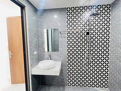 Nhà mới kính coong- oto ngủ trong nhà - kinh doanh nhỏ - dọn vào ở luôn chỉ nhỉnh 5 tỉ 3