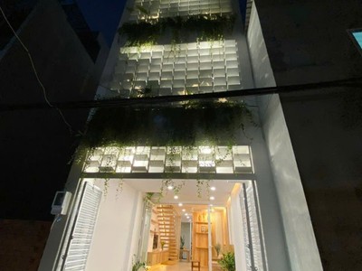 Bán nhà 4 tầng, 66m , 4pn, 4wc, q.9, 9,05 tỷ, sổ hồng 0