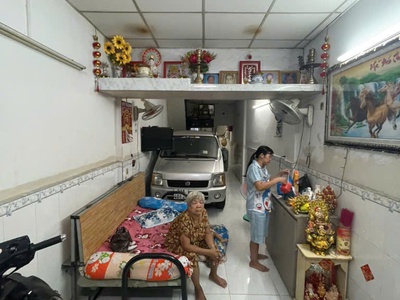 Xe hơi ngủ trong nhà, 35m2 mặt tiền ba đình quận 8 giá 5,5 tỷ 1