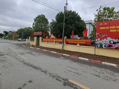 Bán đất bát khối 22tỷ 126m mặt tiền 6m,ngõ ô tô tránh đỗ,vỉa hè,long biên 3