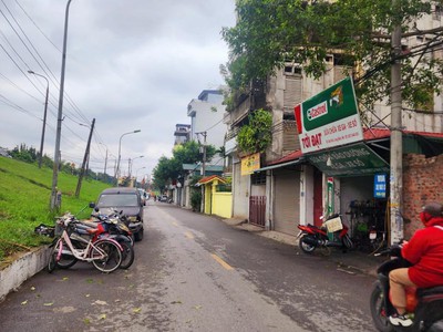Bán đất bát khối 22tỷ 126m mặt tiền 6m,ngõ ô tô tránh đỗ,vỉa hè,long biên 2