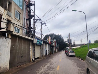 Bán đất bát khối 22tỷ 126m mặt tiền 6m,ngõ ô tô tránh đỗ,vỉa hè,long biên 0