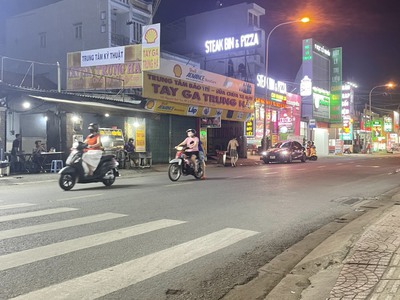 Bán nhà mặt tiền 8,2x35m giá 23,9 tỷ đường nguyễn ảnh thủ 0