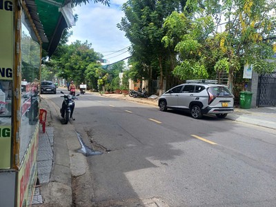Bán đất tặng nhà c4   sát biển mỹ khê   đường 7.5m   chỉ 5.7 tỷ 61m2 0