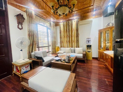 Nhà 168 kim giang, dành cho người cần mở mặt bằng đẹp, ổn định lâu dài, ô tô tránh đỗ, 5 tầng thang 3