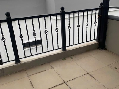 Cần cho thuê mặt bằng làm văn phòng hoặc kho với diện tích 290m , không gian rộng rãi, thoáng mát. 3