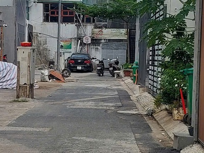 Bán nhanh nhà lô góc 3 mặt tiền đường,cách nguyễn duy trinh 100m2,oto ngủ trong nhà. 100m2, giá 11 2