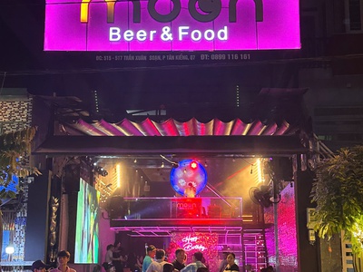 Quận 7   sang bao rẻ quán food   beer , mb dtsd : 6m x 30m, 1 trệt 1 lửng crooftop, tel : 0