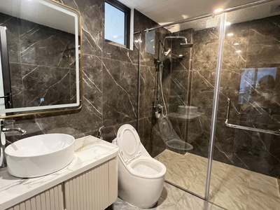 Bán nhà, lô góc tam trinh - hoàng mai,  dt 64 m, 5 tầng, tm, mt 4,5 m, giá 14,8tỷ. 0