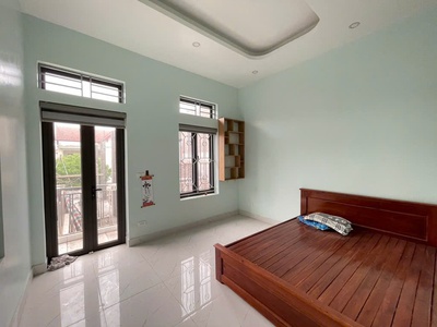 Giang biên -long biên nhà dân xây chắc chắn, hai thoáng, diện tích rộng   cơ hội đầu tư sinh lời cao 0