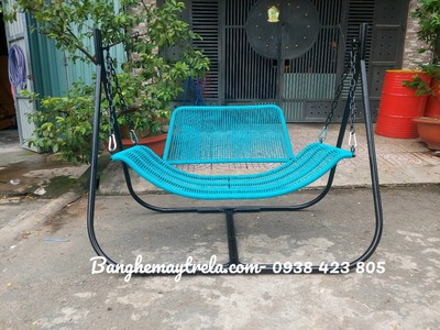 Ghế xích đu đan dây dù ban công 3