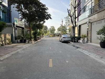 Bán đất đấu giá Việt Hưng - DT 74,9m2, đường 13m - Gần chợ Kim Quan   trường Tiểu học Đoàn Khuê 1