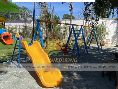 Thang leo liên hoàn kết hợp xích đu, cầu trượt cho trẻ em 5