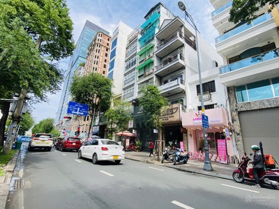 Cho thuê nhà mặt tiền Lê Thánh Tôn, Phường Bến Nghé, Q1. Trệt, 4 lầu, DT 4,2x22 chỉ 100tr 2