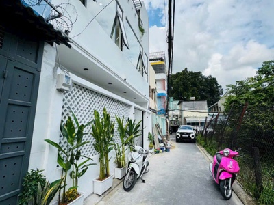 Nhà 84// Tân Sơn Nhì, q Tân Phú dt 40m2 1 lầu 2pn 3wc giá 5,6 tỷ 3